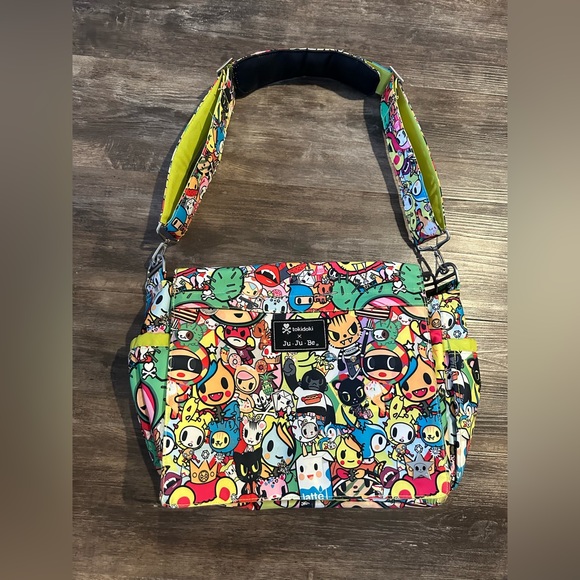 Tokidoki x Ju-Ju-Be Iconic 1.0 Messenger Bag - Picture 3 of 10